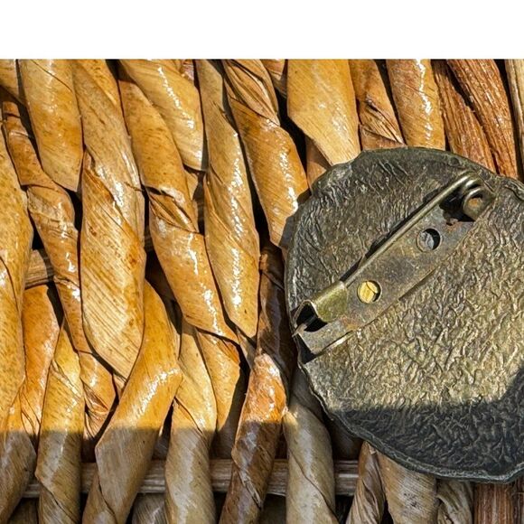 Beautiful antique cameo pin woman and flower - Picture 3 of 5